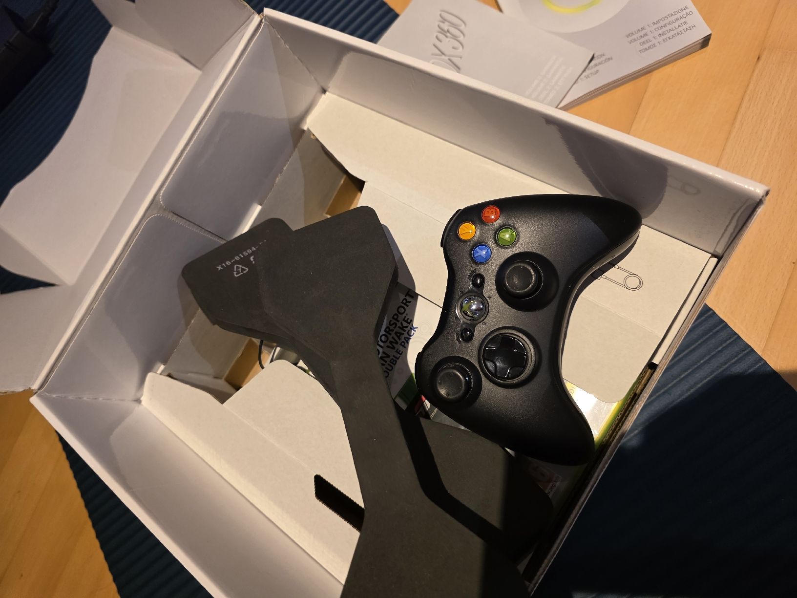 Microsoft Console: Console Xbox 360 250GB avec Microsoft wheel force feedback – Usato da Neyruz FR venduto da Yann 6