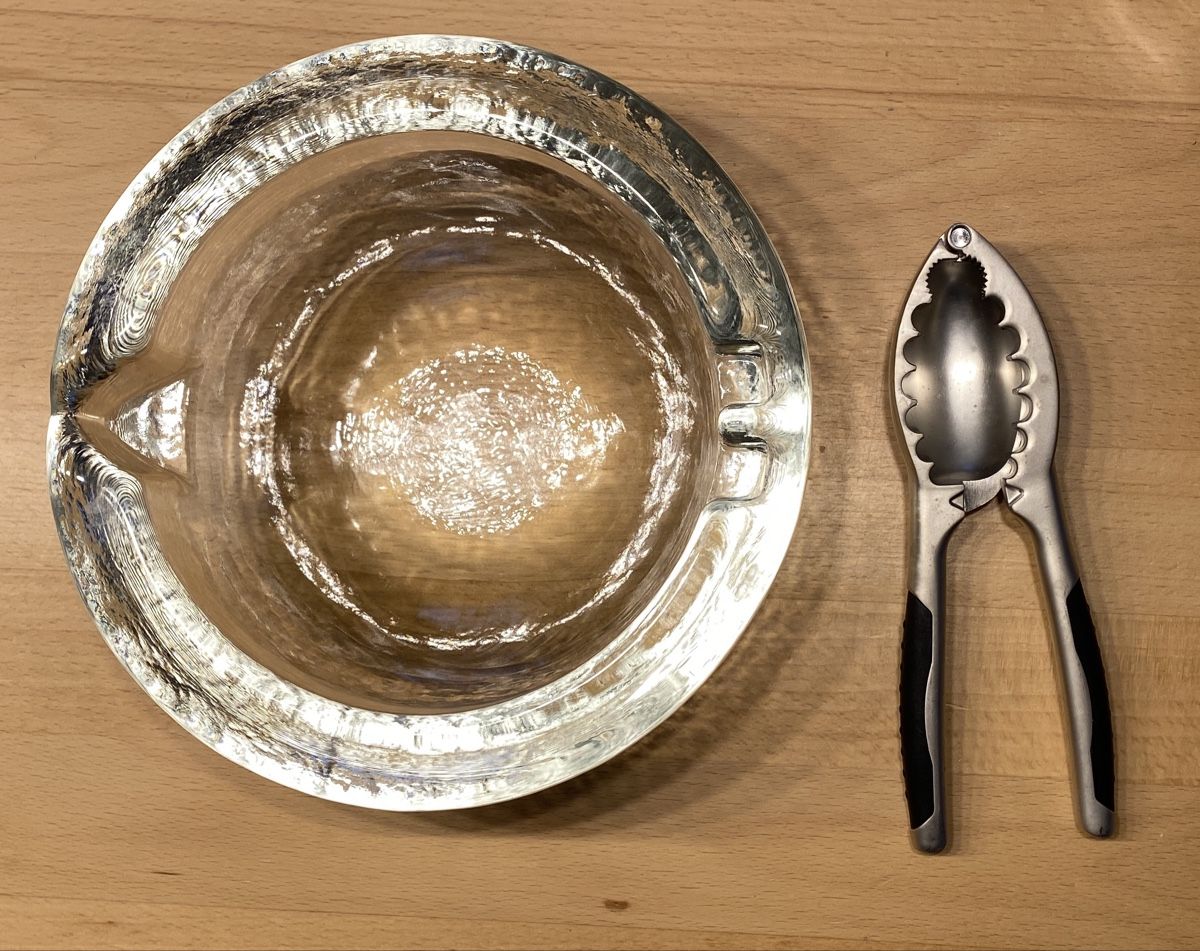 Glasi Hergiswil Ciotole: Nussknackerschale Glasi Hergiswil – Usato da Uster venduto da Schappi75 2