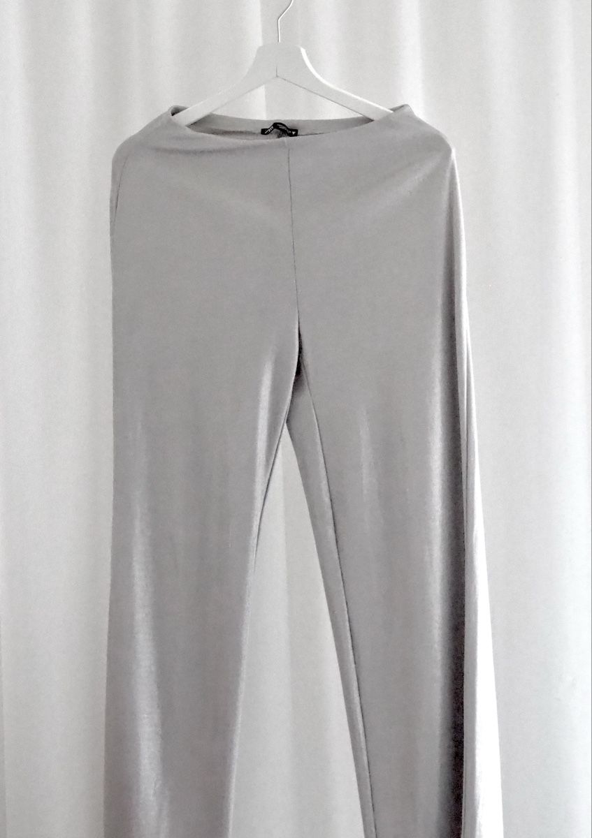 Zara Pantaloni: Zara Silberne Leggings Glitzer Stretch Gr. S – Nuovo (secondo la descrizione) da Neftenbach venduto da litta_00