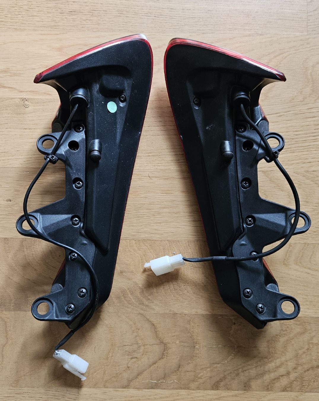 MV Agusta Tutti i ricambio per moto: Rücklichter MV Agusta Rivale gebraucht – Difettoso da Rüti ZH venduto da Pacey0 1