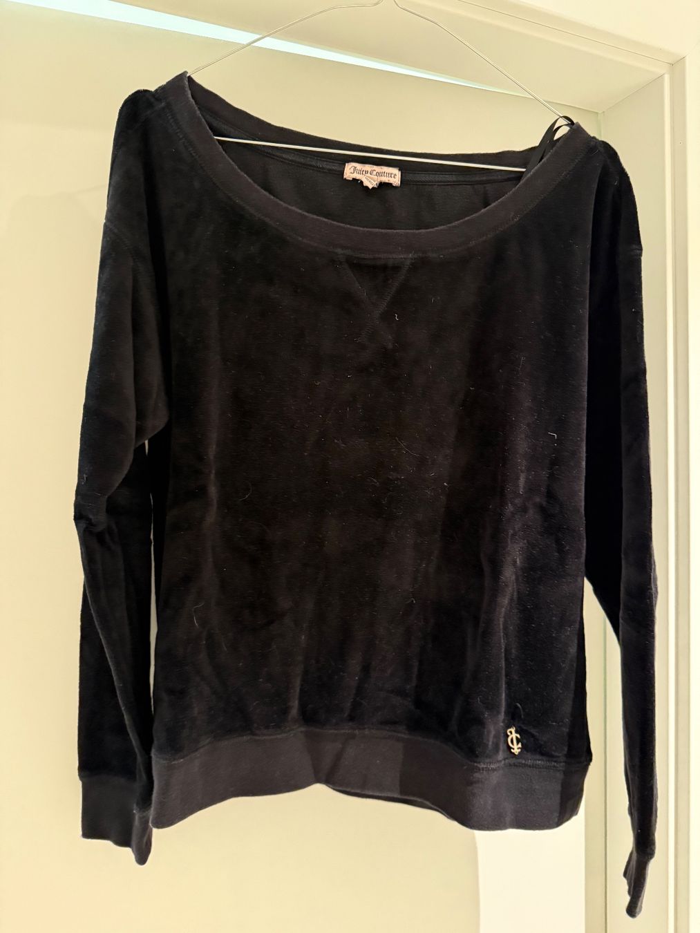 Juicy Couture Top: Juicy couture pull à manches longues noir – Usato da Gimel venduto da fan_8tvc