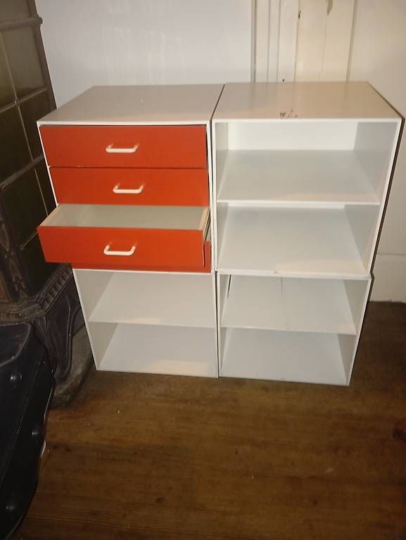 Ikea Scaffali: 4 würfel , Modul gestell, kombinierbar – Usato da Basel venduto da Petergunn 3