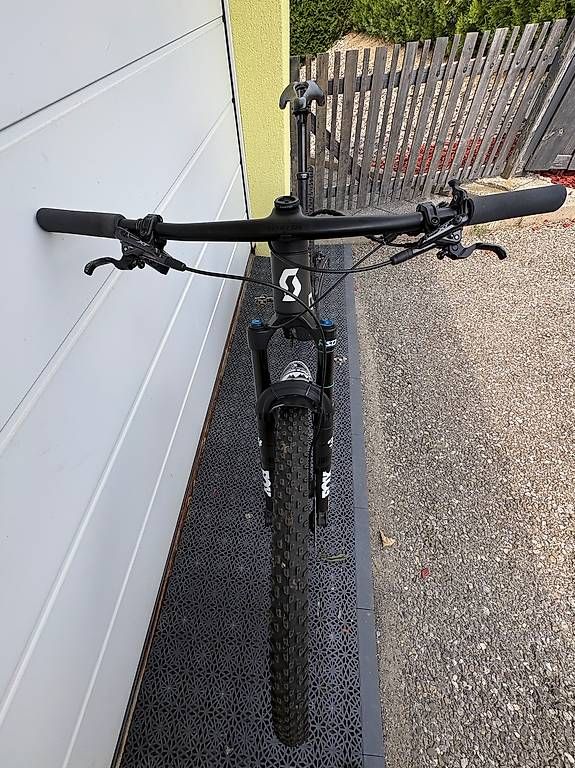 Scott Vélos: Scott Spark Team AXS taille M – D'occasion à Vauderens par mail55 3