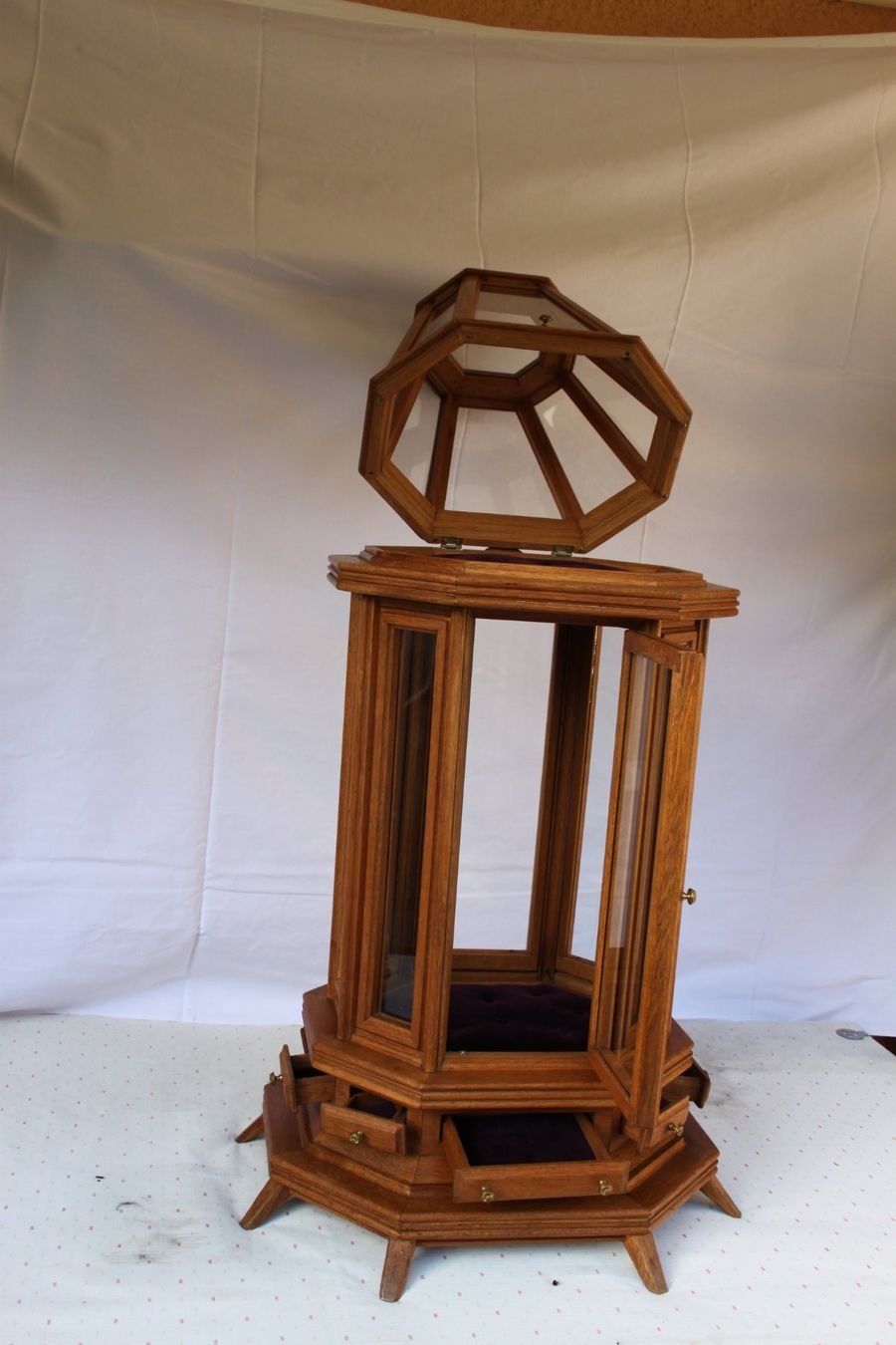 Vitrines: Petite VITRINE – D'occasion à Cernier par Oural1 7