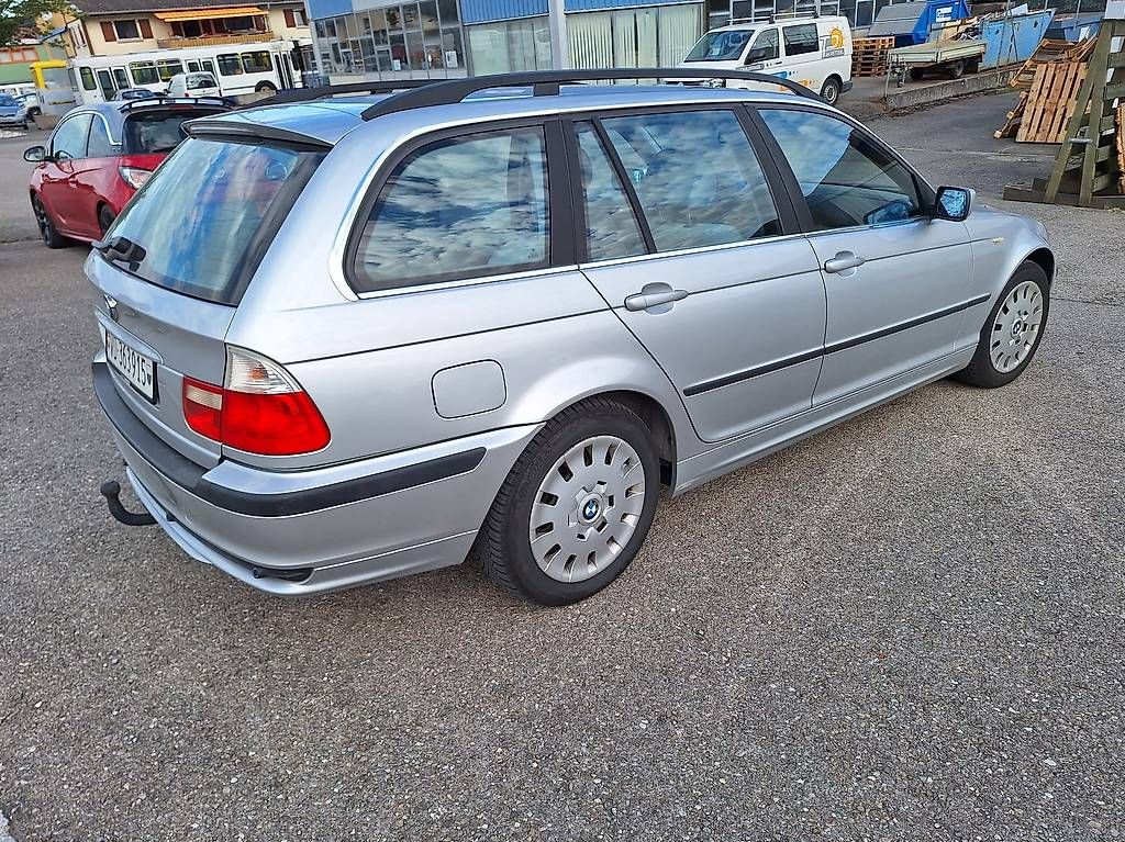 Autos: BMW 325 xi touring e46 – Gebraucht aus Montmagny von Mat1989 2