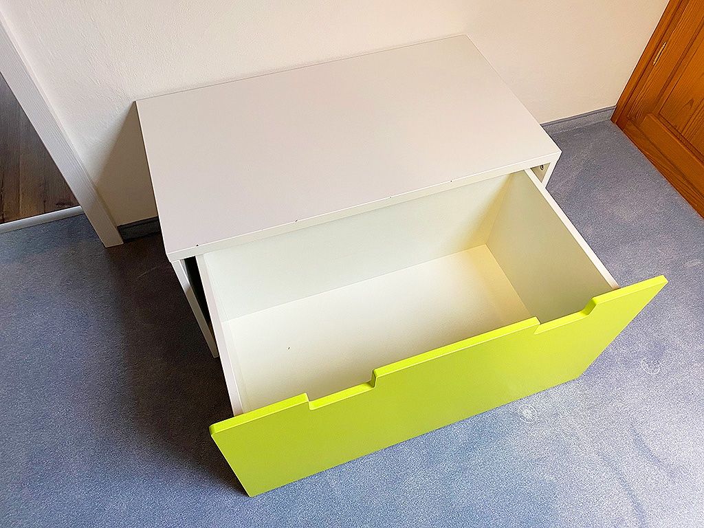 Ikea Kommoden: Kinderzimmer Kommode IKEA STUVA grün/weiss – Gebraucht aus Märstetten von  2