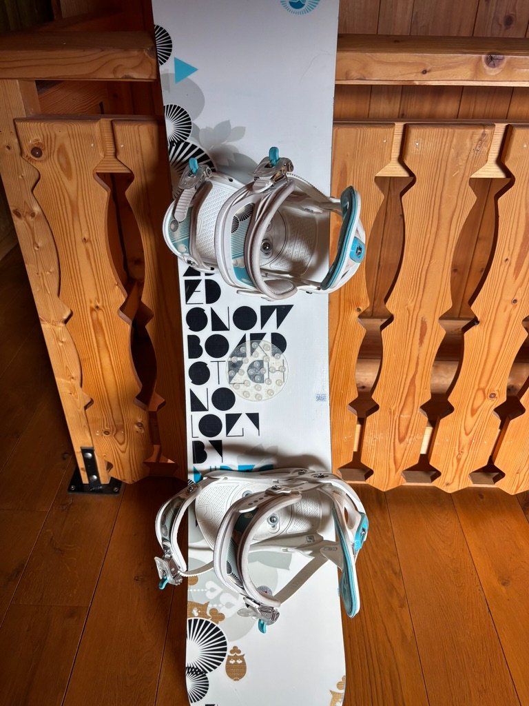 Nidecker Board: Snowboard Nidecker 143 cm - avec fixations – Usato da Vandoeuvres venduto da brunschwick 3