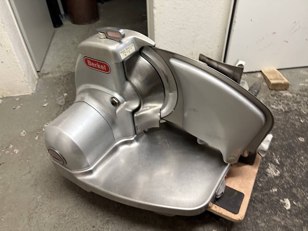 Küchengeräte: Berkel Aufschnitmaschine – Gebraucht aus Steinen von mivori 3