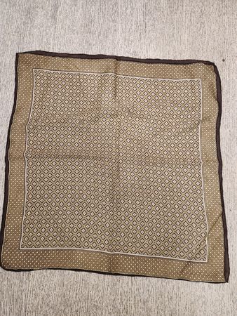 Pochette Carrée Motif Diamant Beige Marron 100% Soie 