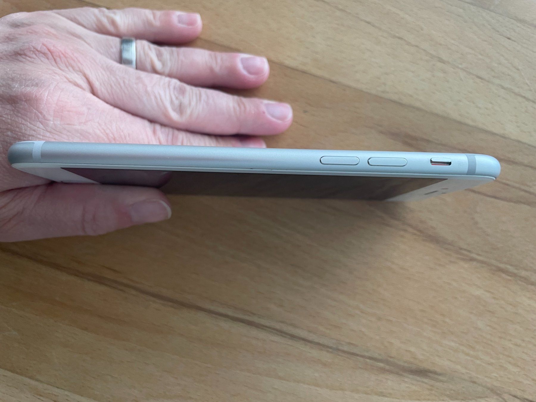 Apple Telefoni cellulari / Smartphones: iPhone 7 128GB Silber – Usato da Zell ZH venduto da johsu79 6