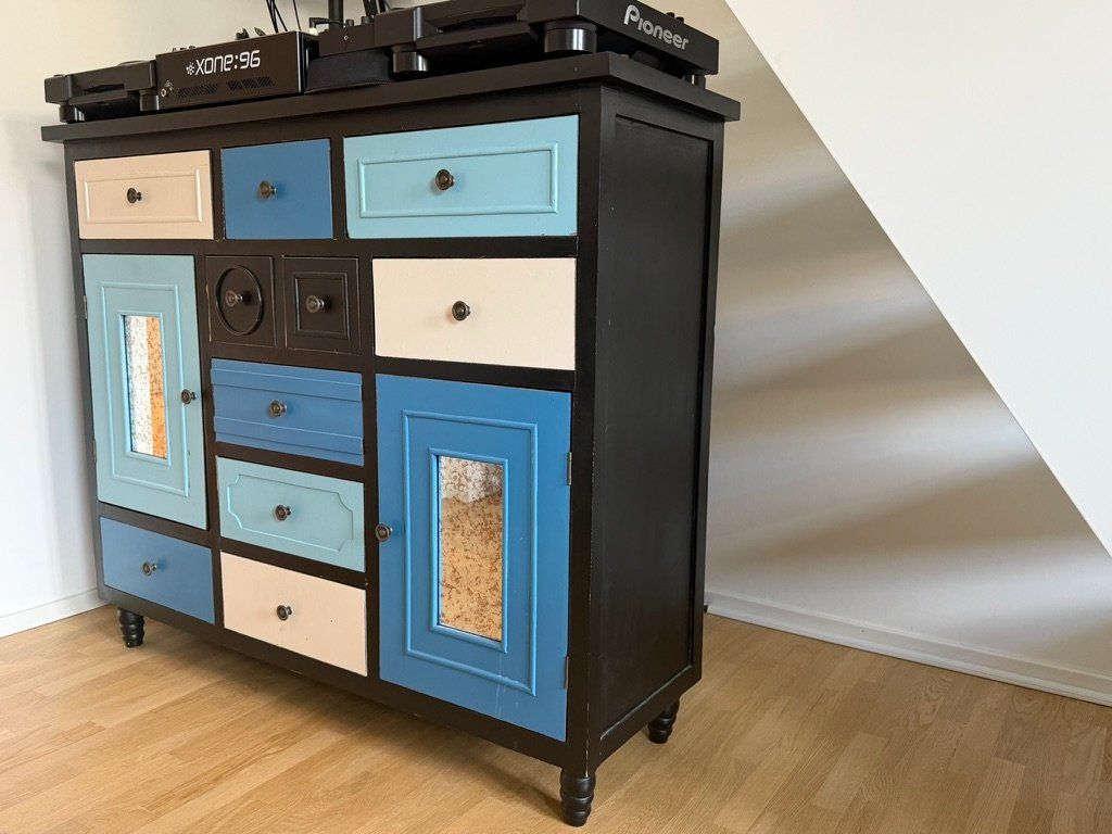 Kommoden: Vintage Patchwork-Kommode / Shabby-Chic Sideboard – Gebraucht aus Zürich von van_jxs5 1