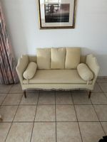 Klassisches 2-Sitzer Sofa Vintage – Beige/Creme – 140 cm