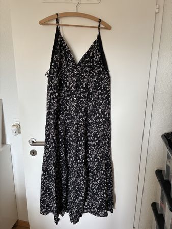 Sommerkleid H&M schwarz mit Blumenmuster Grösse M