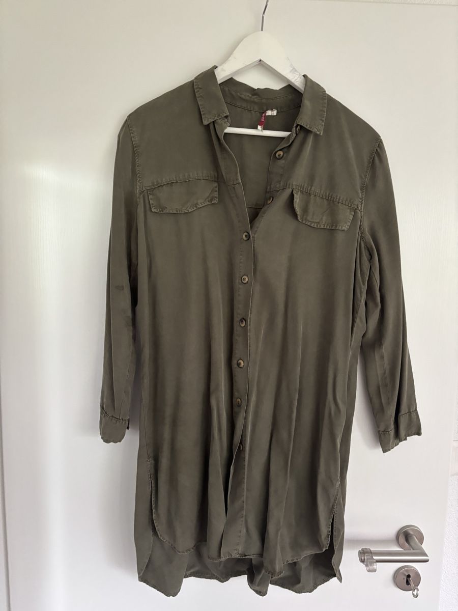 Pull&Bear Blusen: Chemise longue khaki pull&bear – Gebraucht aus Zürich von mps_9cp7 5