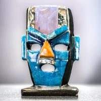 Masque en mosaïque de jaspe et nacre de style aztèque maya