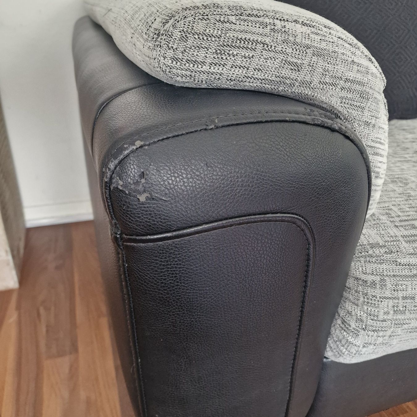 Divani: Grosses Ecksofa mit Bettfunktion und Stauraum, Top! – Usato da Obergösgen venduto da Neluandi 3