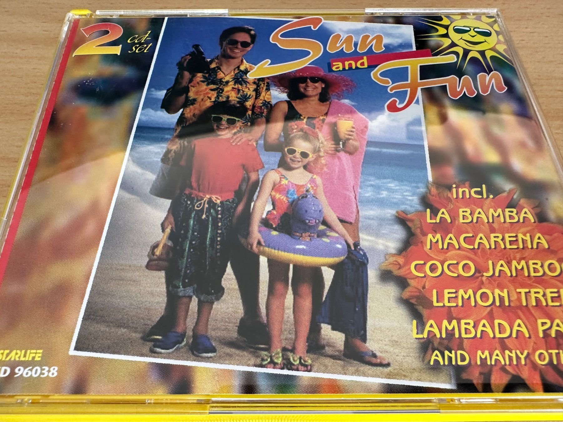 CD: Various - Sun and Fun - Beach Party - 2 CD – Usato da Rikon im Tösstal venduto da Alpenmutz