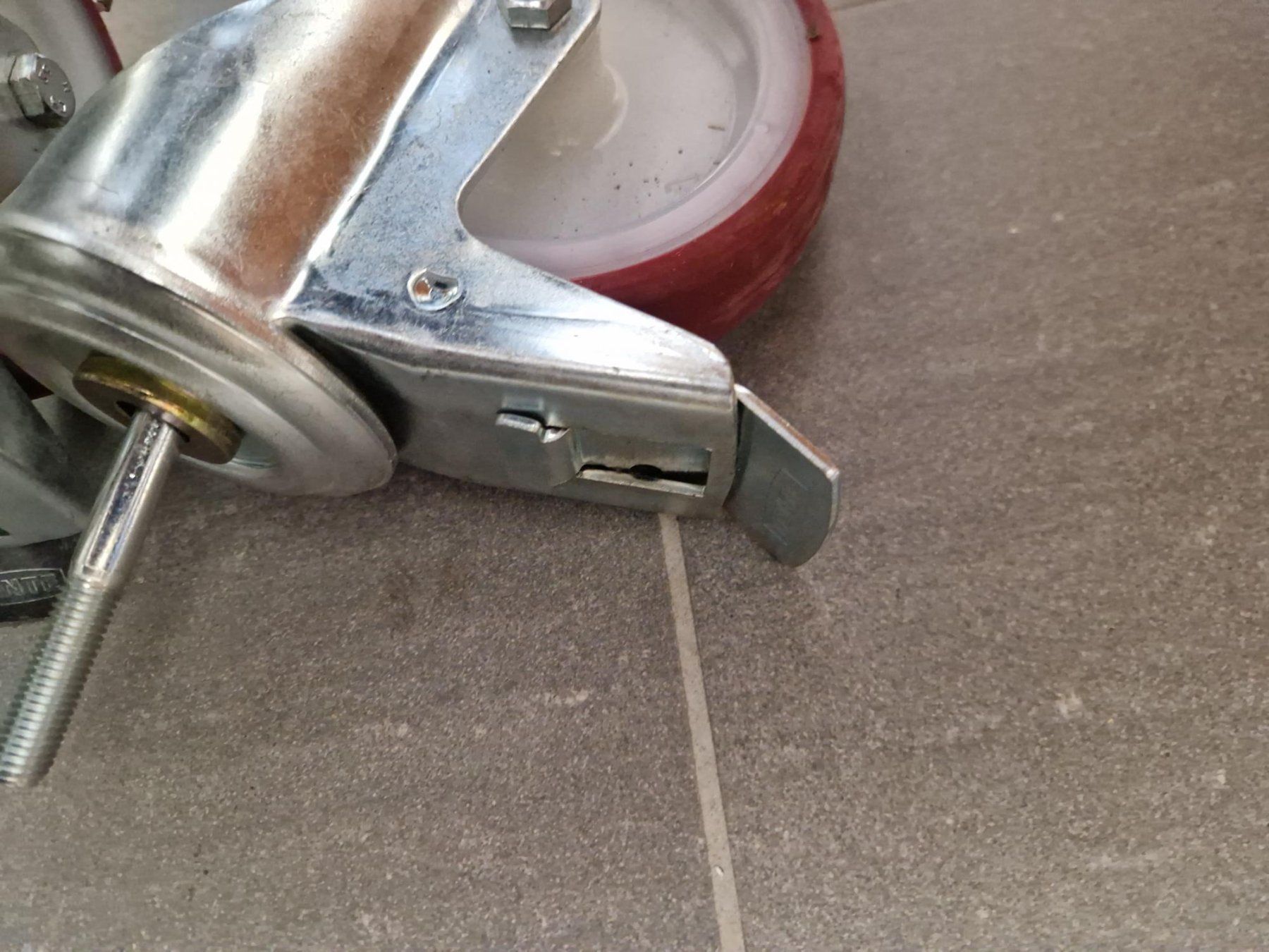 Altro per stoccaggio & trasporto: 2 Lenkrollen mit Gewindestift 100 mm Durchmesser neu – Nuovo (secondo la descrizione) da Möhlin venduto da rg9_lg6n 4