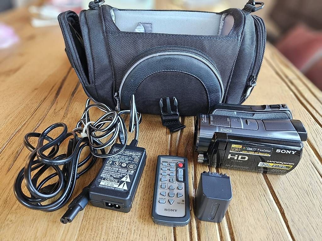 Sony Camcorder: Camcorder Sony HDR SR12E – Gebraucht aus Berneck von Adonis84