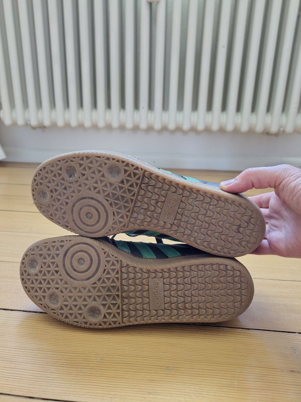 Adidas Damenschuhe: Adidas Samba Turnschuhe Grösse 40 – Gebraucht aus Basel von ste_g9bv 2