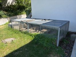 Gehege aus Metall für Kleintiere