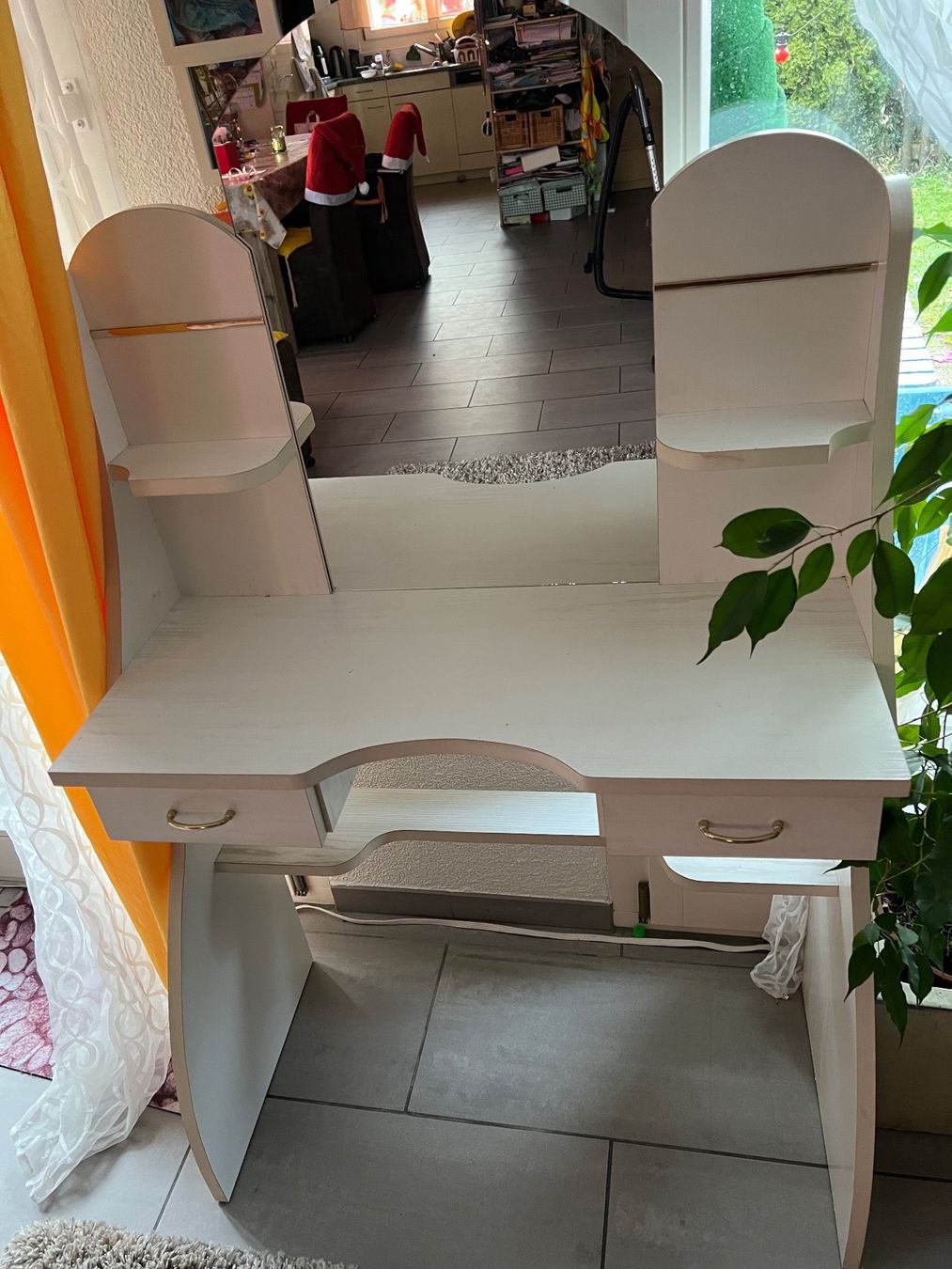Tavoli da trucco: Weisse Schminktisch – Usato da Kollbrunn venduto da Rijeka33