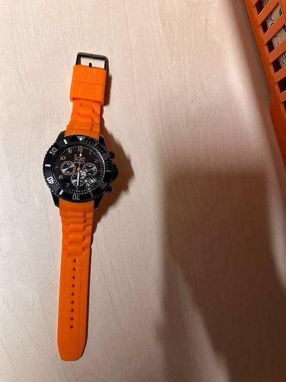 Ice watch Orologi: Ice Watch Chronometer in schwarz / orange – Usato da Islikon venduto da Lucride_