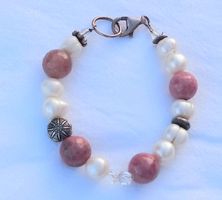 Armband Perlen und Edelsteine rosa weiss 19 cm Länge