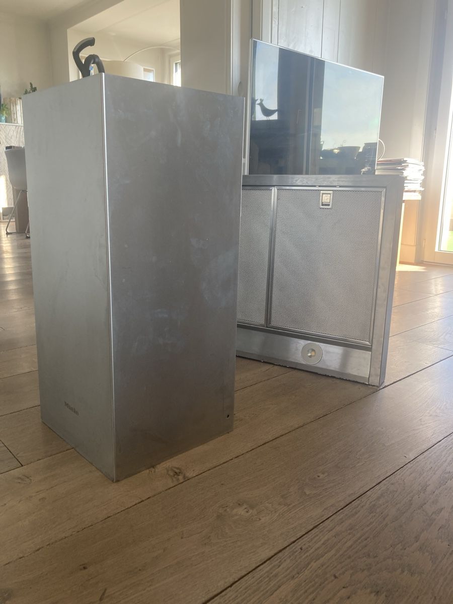 Miele Dampfabzug: Miele Dampfabzug – Gebraucht aus Chur von  3