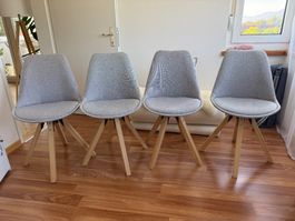 4 Stühle mit Drehfunktion, skandinavisches Design
