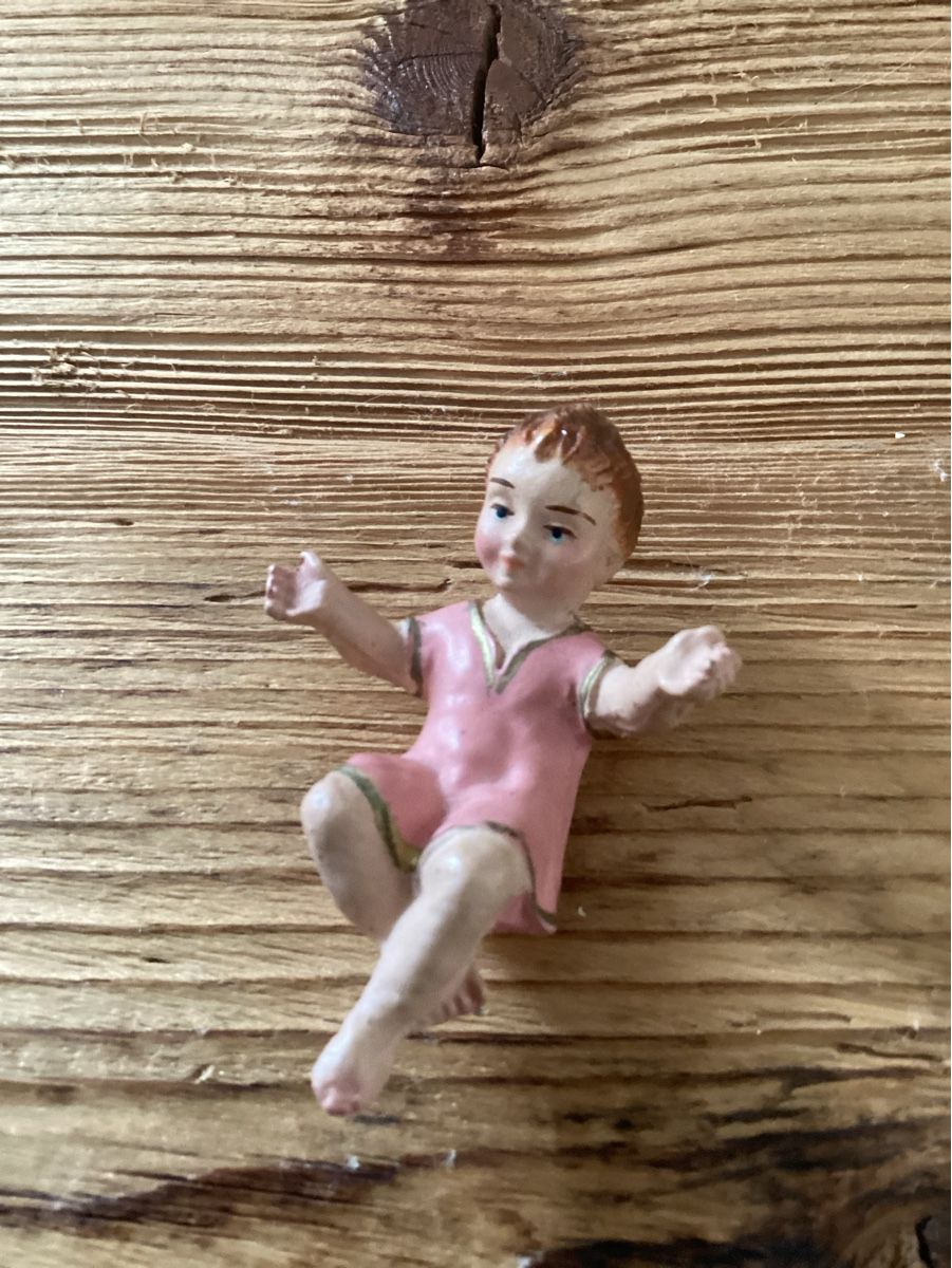 Tutte le decorazioni: Kleine antike Holzkrippe mit Christking – Usato da Wassen UR venduto da SABDOM 3
