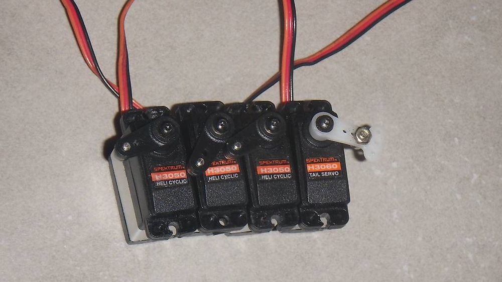 Spektrum Servo (Gebraucht) in Udligenswil für CHF 39 mit Lieferung