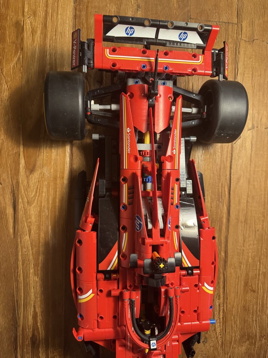 Lego Kit di costruzioni: LEGO Ferrari 42207 – Usato da Uttwil venduto da Jan__94 2