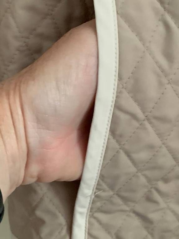 Jacken: Beige Steppjacke  – Gebraucht aus Zürich von lil_xr6x 3