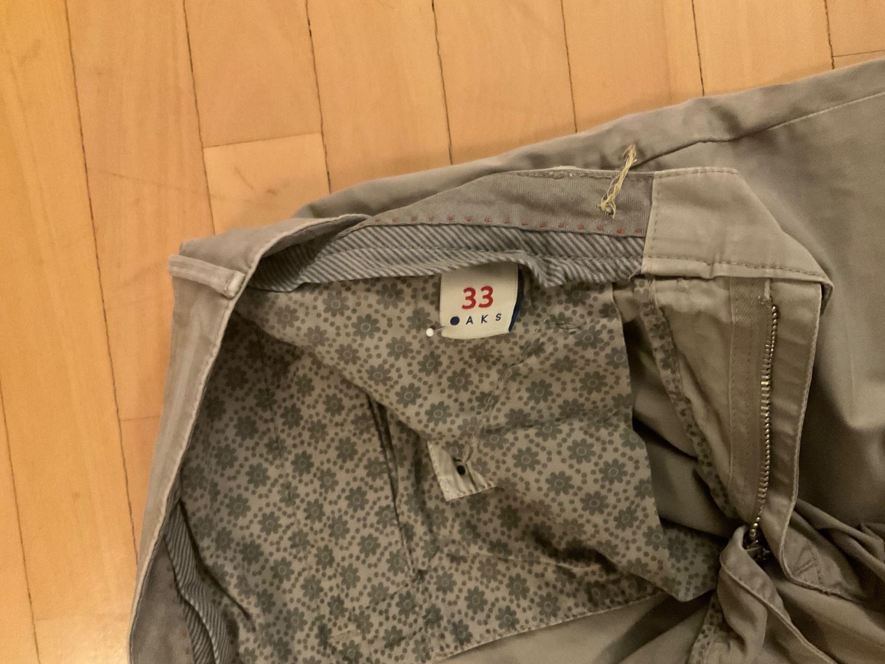 Hosen: Aks pantaloni chino misura 33 – Gebraucht aus Breganzona von Madame65 2