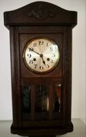Antike Wanduhr mit Pendel, Holzgehause - Top Zustand!
