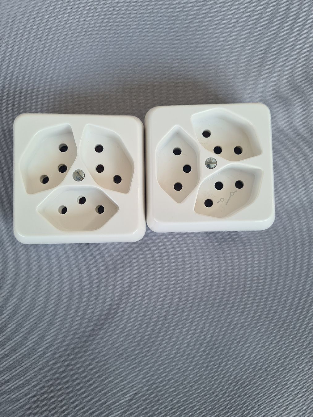 Fiches d'alim.: Steckdose AP 3 X T13, 2 stk – D'occasion à Winterthur par Jana1701