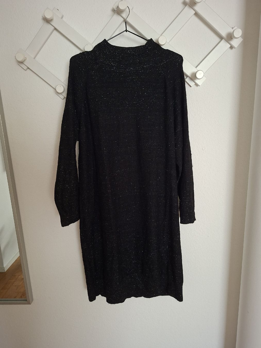 C&A Vestiti: Strickkleid Canda schwarz mit Glitzer Grösse L – Usato da Zürich venduto da E_BI