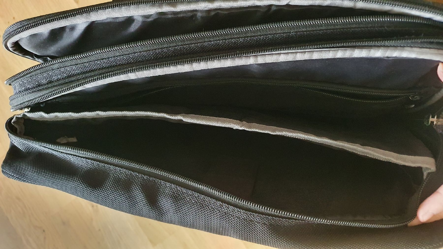 Koffer & Taschen: Top erhalten grosse Laptoptasche Aktentasche viele Fächer – Gebraucht aus Eschenbach LU von mel_m5rc 1