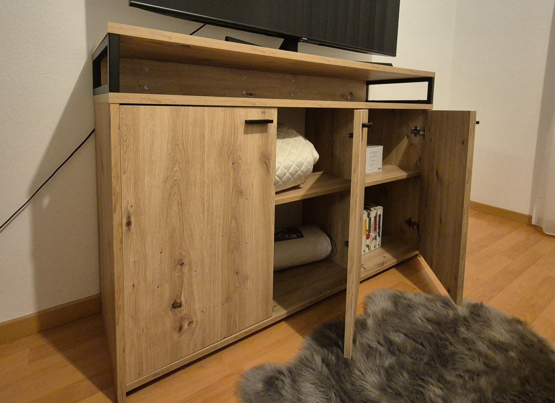 Conforama Cassettiere: TV Kommode – Usato da Mellingen venduto da Loewe2006