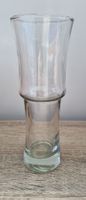 Spezielle, hohe Vase aus Glas