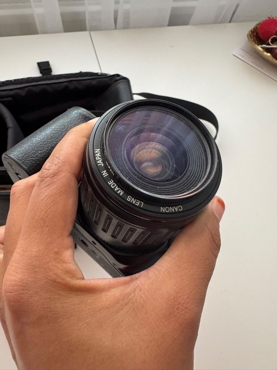Canon Appareil photo: Sacoche Canon EOS 1000F et objectif – D'occasion à Brügg BE par haj_9zhk 2