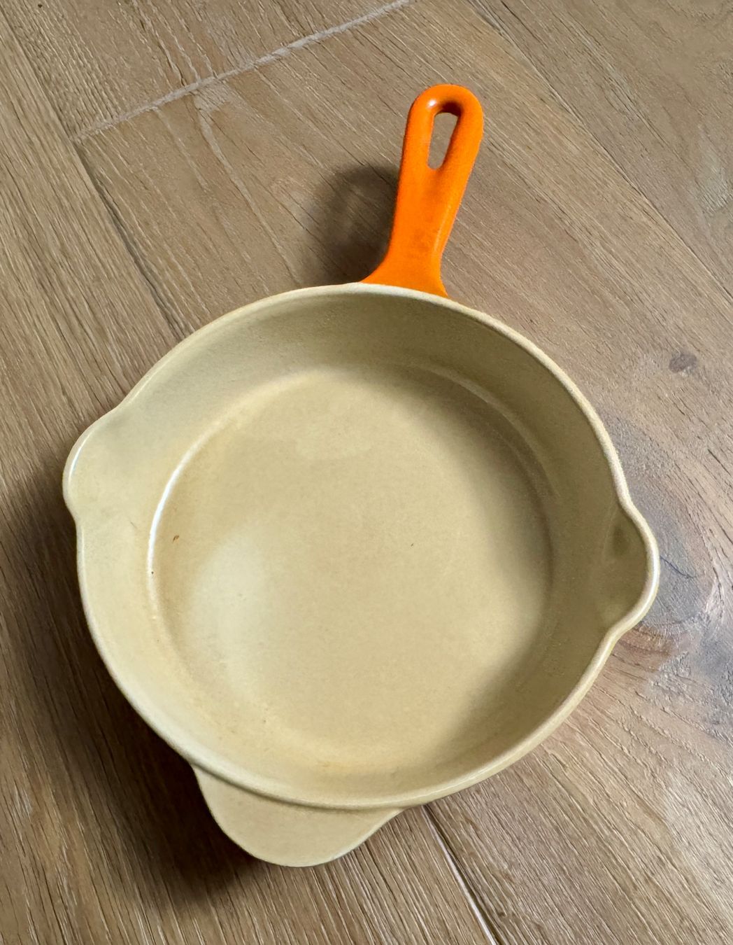 Cousances Padelle: Gusseisen Pfännchen emailliert Emaille 16 cm Cousances – Usato da Rothrist venduto da Luckywinner 5