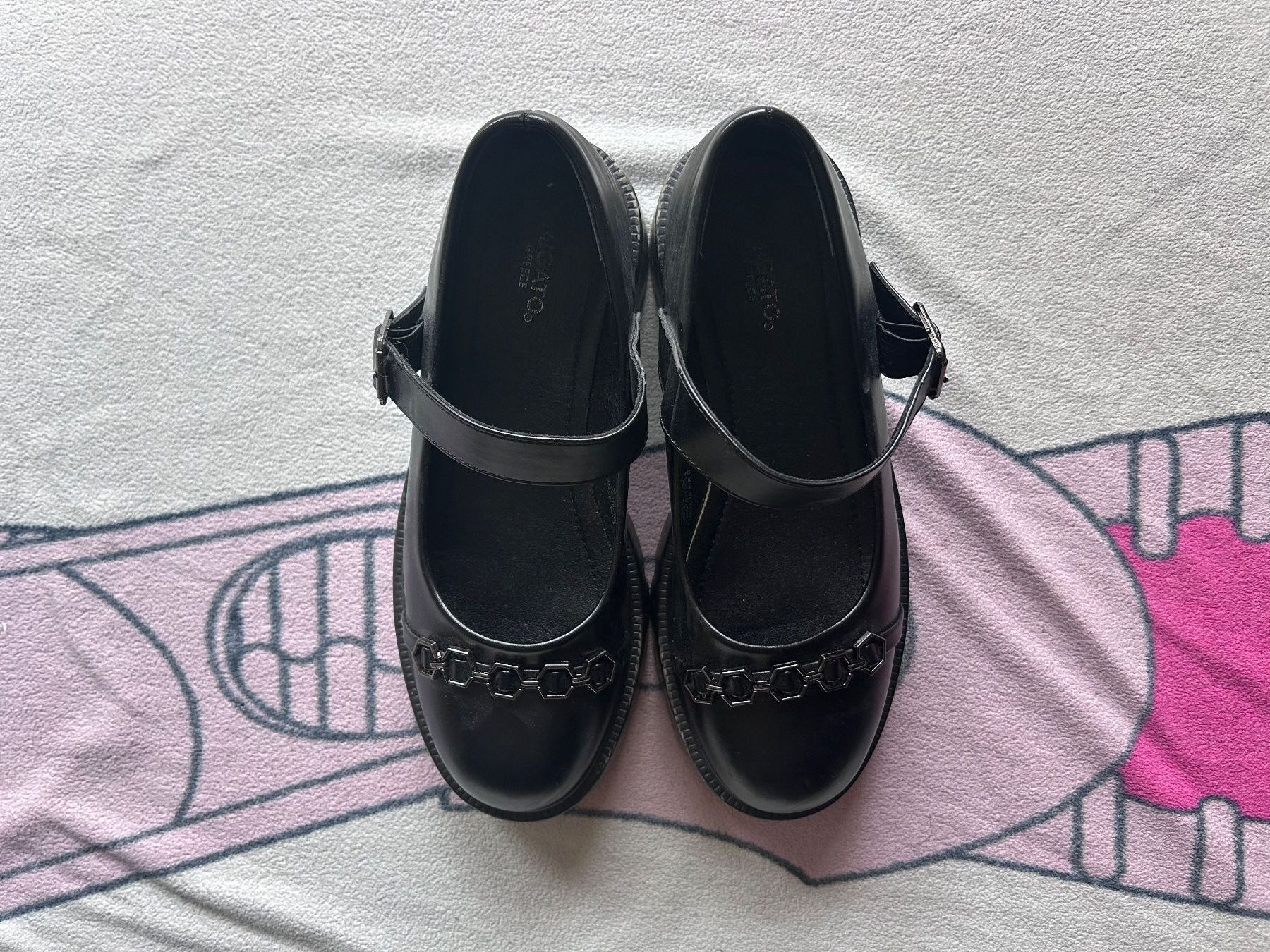 Scarpe per ragazze: Schwarze Schuhe Gr. 36 – Usato da Vernier venduto da Melone74