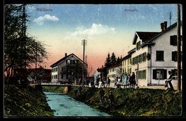 AK Müllheim, Ortspartie mit Brücke, Kindergruppe am Ufer
