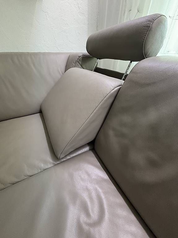 Livique Sofas: Sitzgruppe U-Form, echt Leder – D'occasion à Volketswil par Ducatim6 2