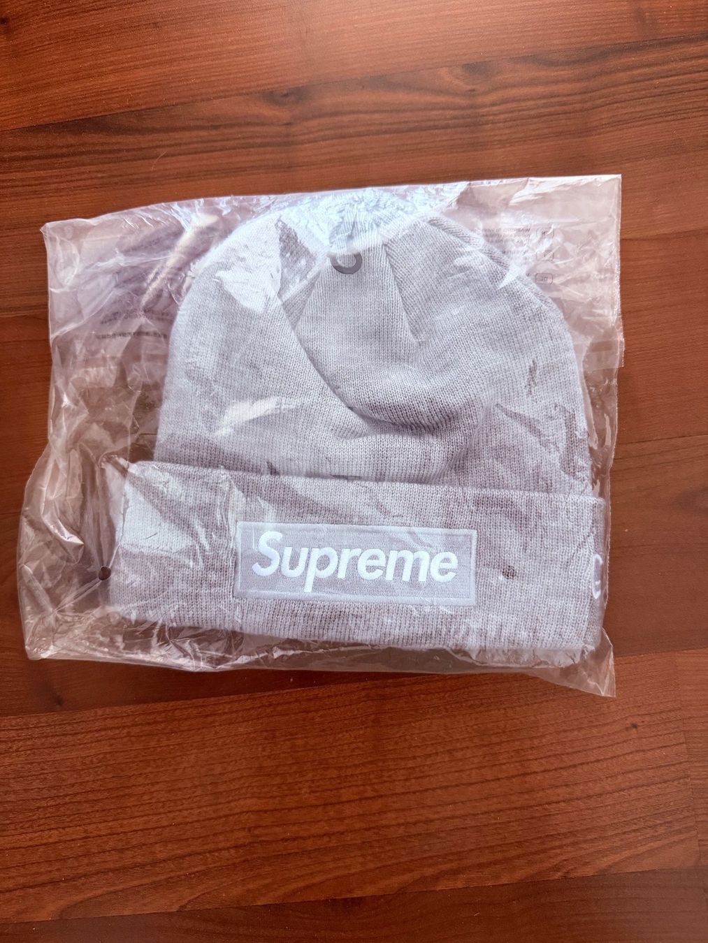 Supreme Copricapi, berretti & cappellini: Supreme New Era Box Logo Beanie FW24 – Nuovo e nell'imballaggio originale da Grabs venduto da Alvin13