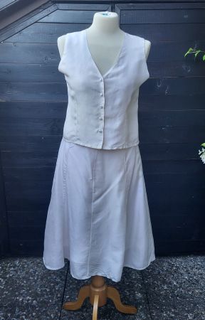Jupe &Gilet  blanche