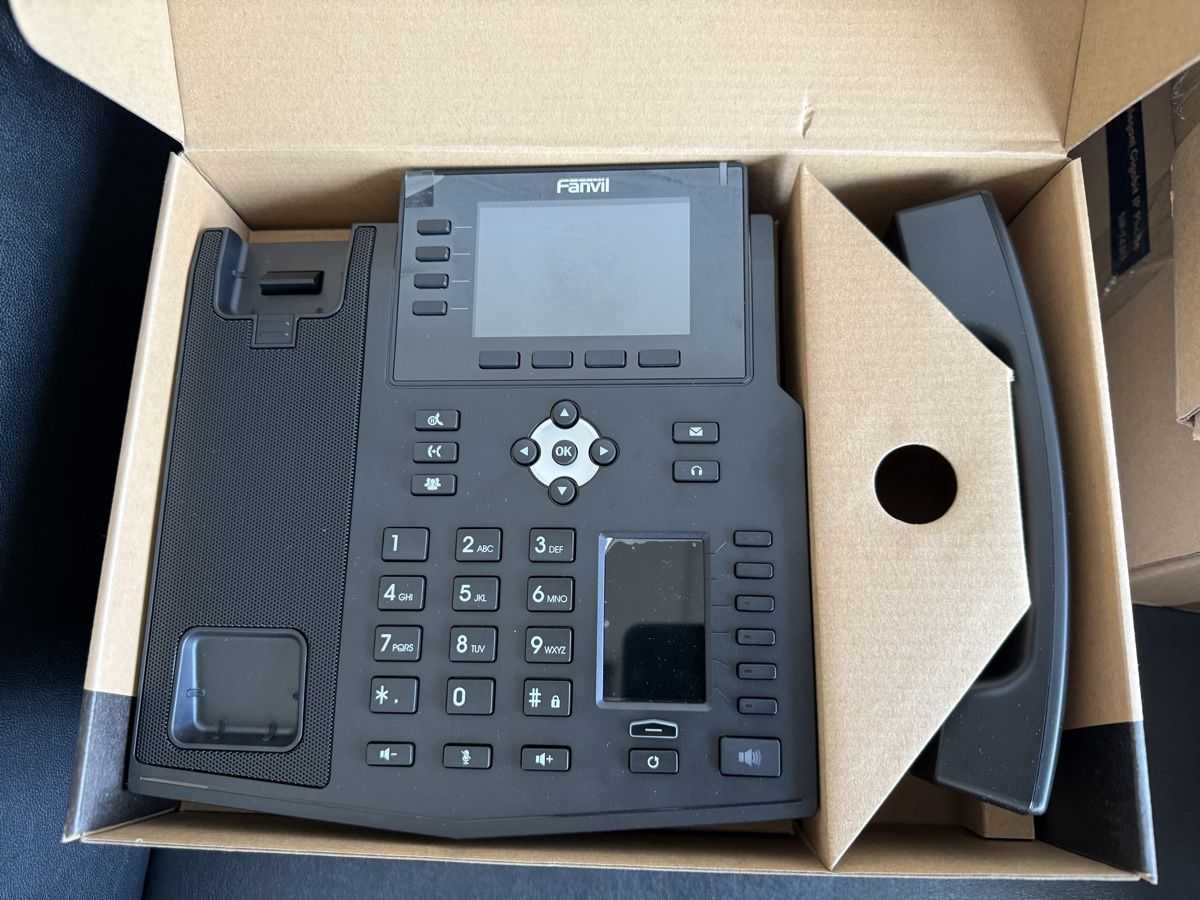 Telefoni: FANVIL 5XU – Nuovo (secondo la descrizione) da Uster venduto da mar_6tbc