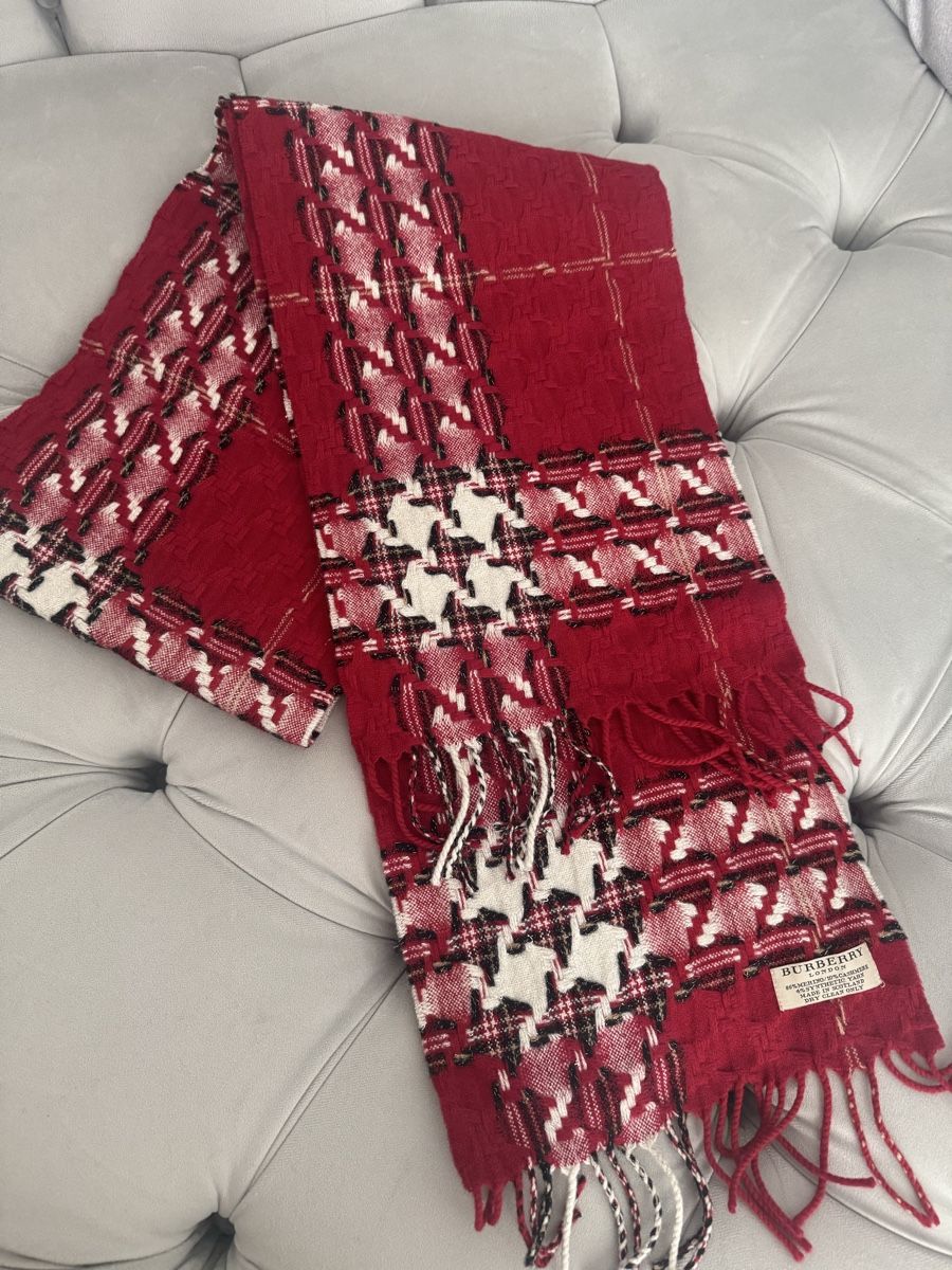Burberry Foulard & Sciarpe: Burberry Schal – Usato da Zürich venduto da bentley_